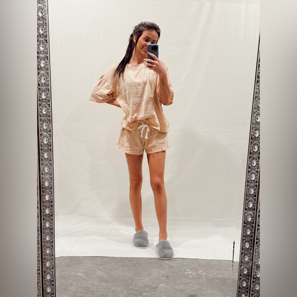 The Anna Top - Picture 1 of 3